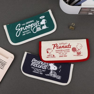 Snoopy 75 週年復古纖薄筆袋