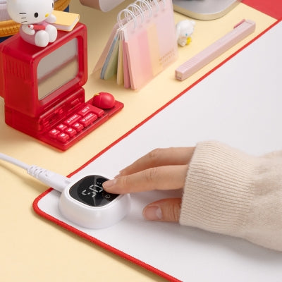 Hello Kitty 發熱桌墊