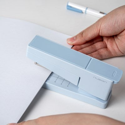 Nusign 360度旋轉釘書機
