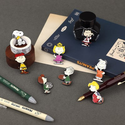 Snoopy 75 週年紀念別針
