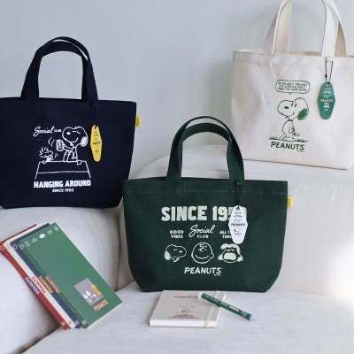 Snoopy 75 週年紀念托特袋